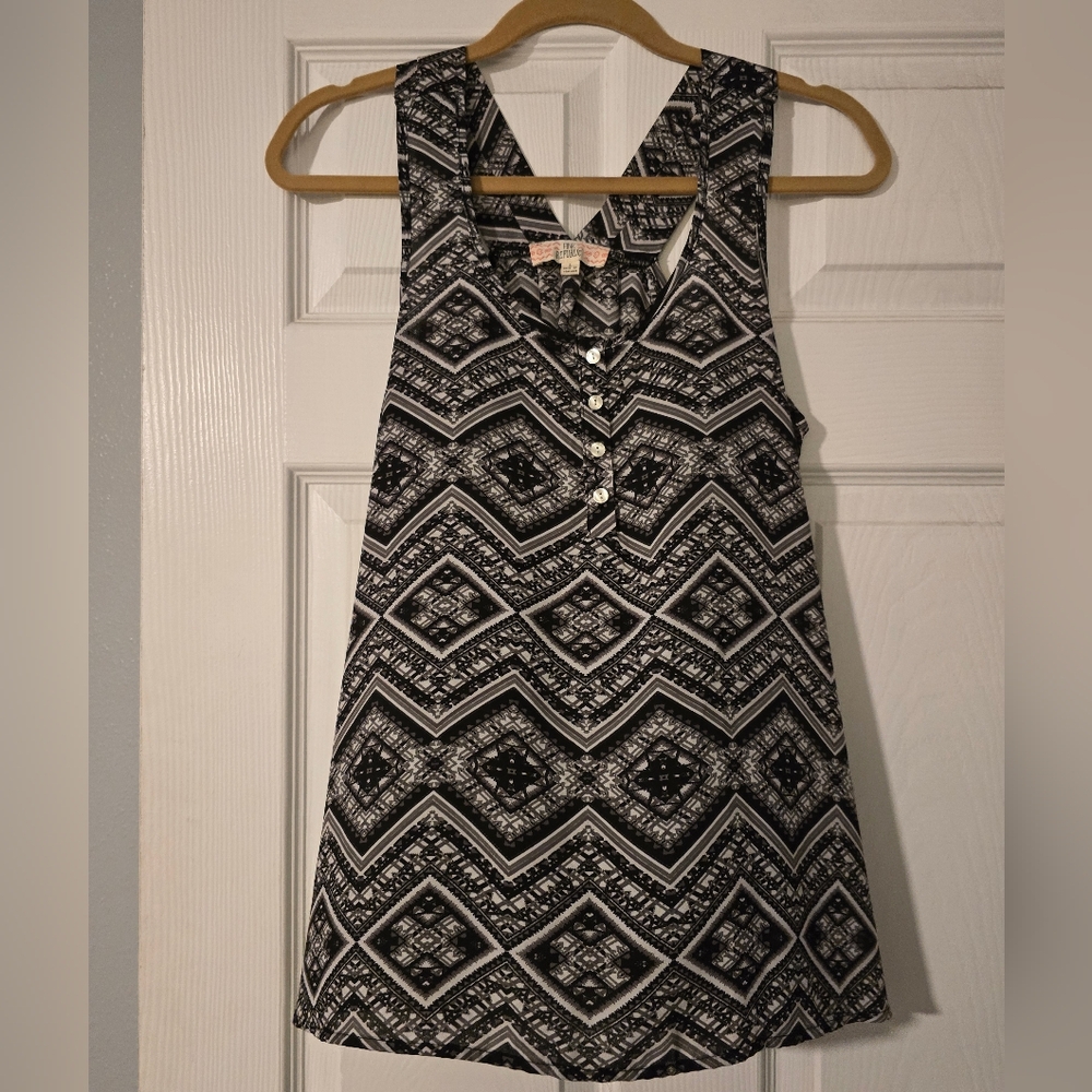 Pink Republic Black and White Geometric Tank Top